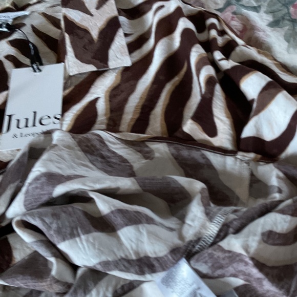 NEW WITH TAG Animal Print Collared Long sleeve woman shirt Size US XL - Picture 8 of 11